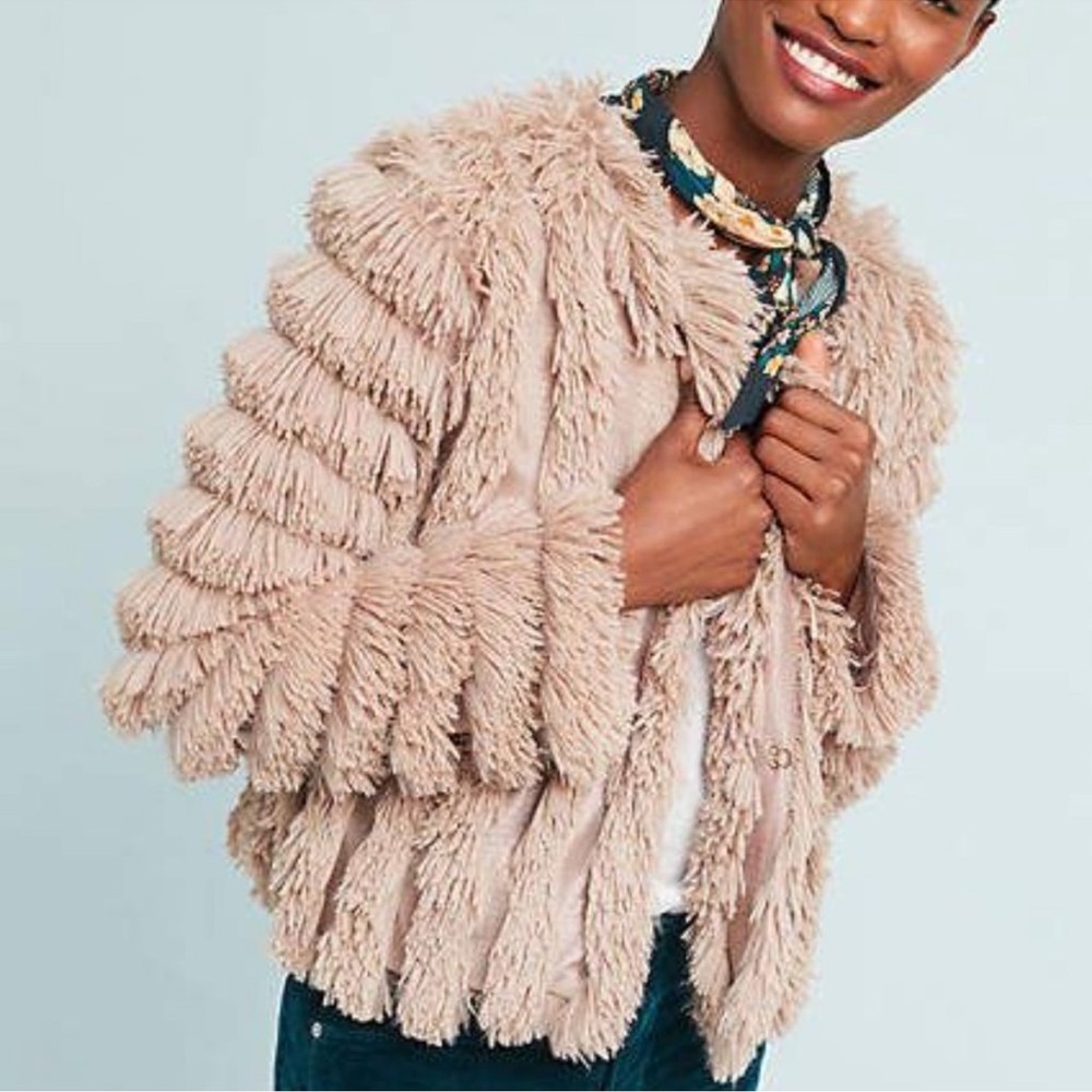 💗💕Blue Blush Pink Adorable Bombshell Fringy Faux Fur Jacket Size Small💕💗